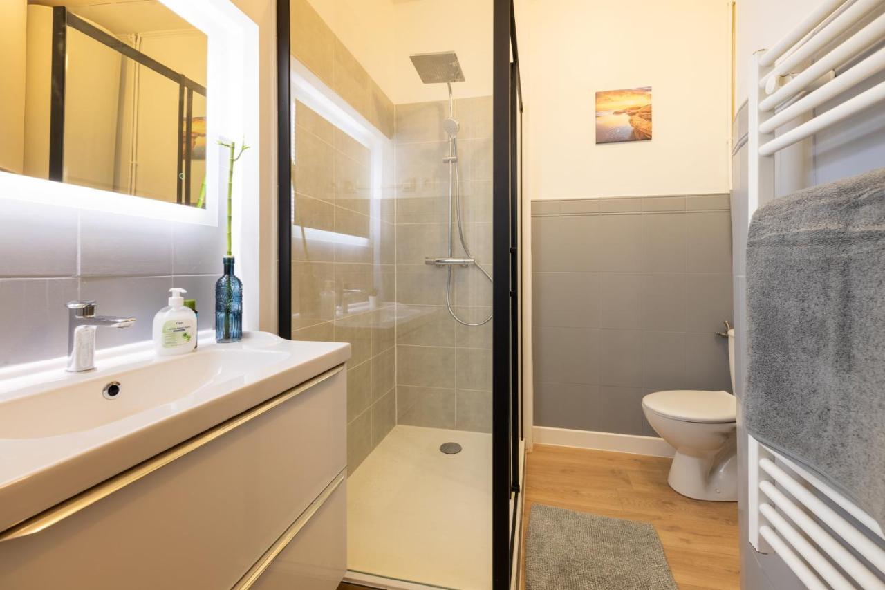 Air-Conditioned Flat With Terrace - Private & Independent - Lourdes Exteriör bild